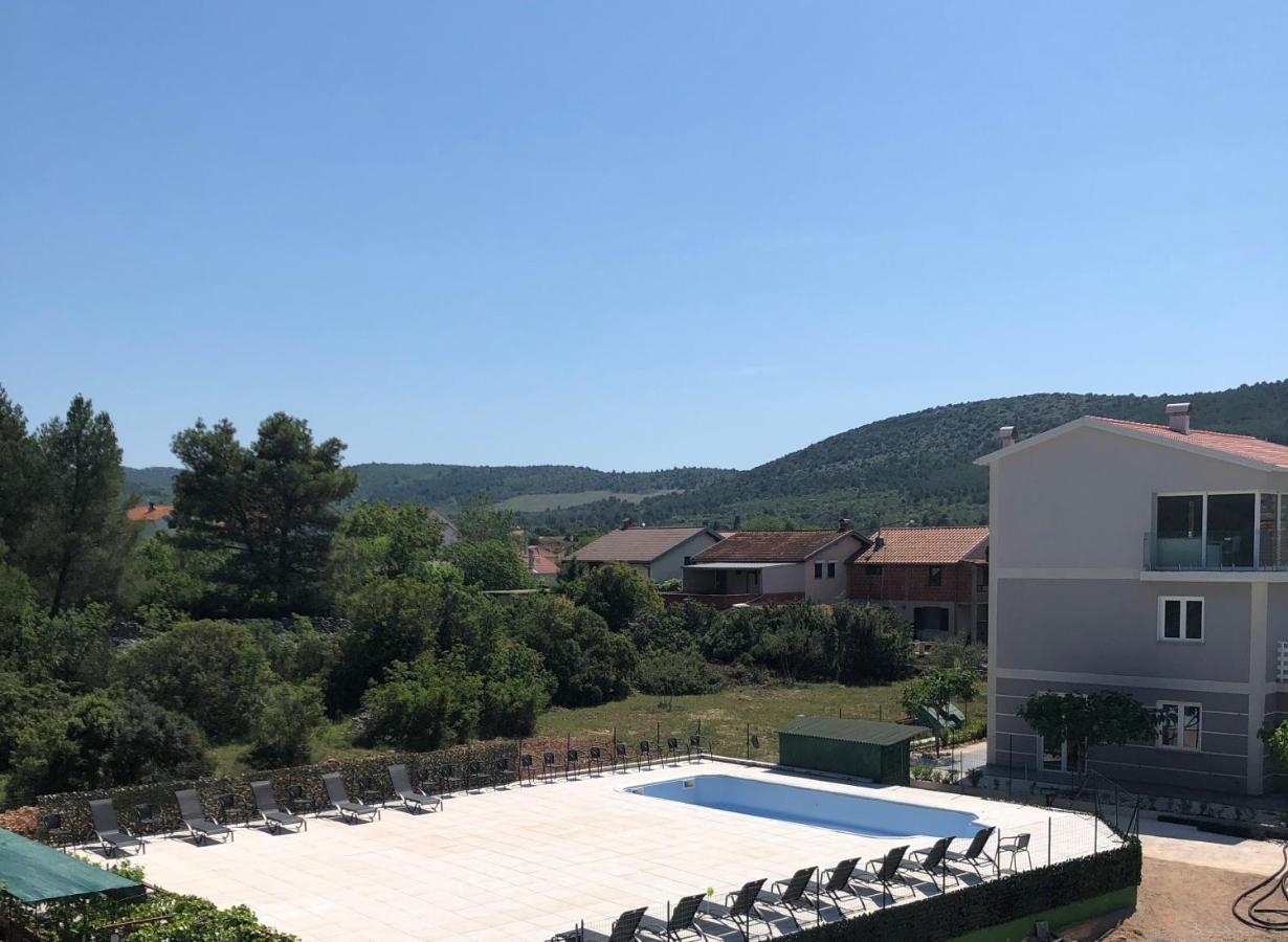 Lipovac Resort Ficus Bilice Exterior foto