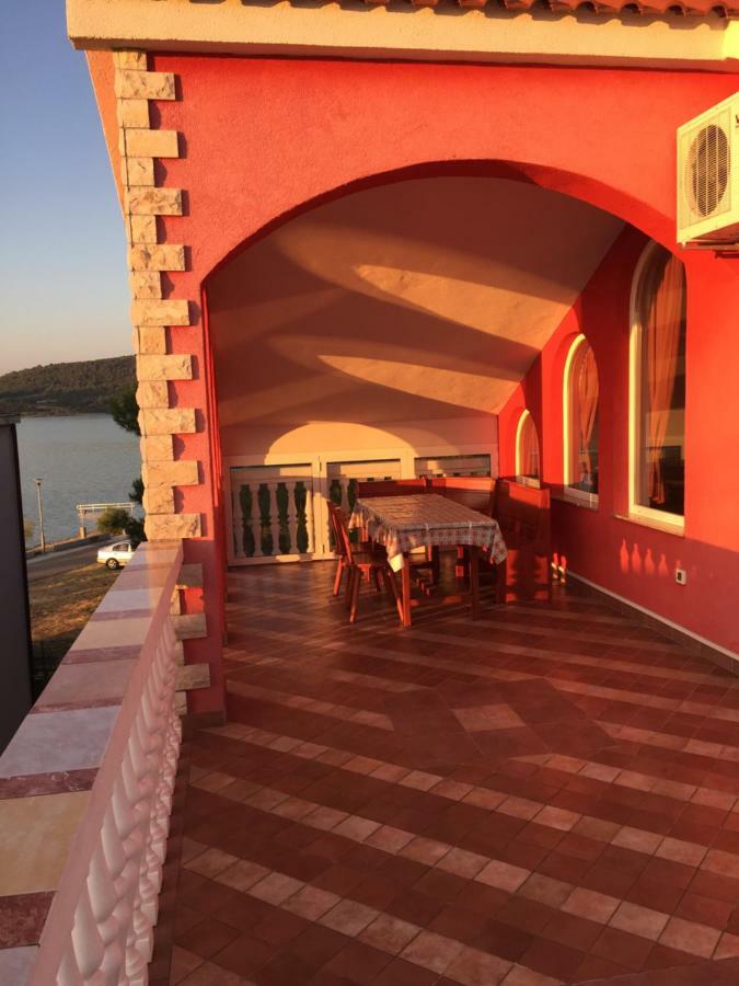 Lipovac Resort Ficus Bilice Exterior foto
